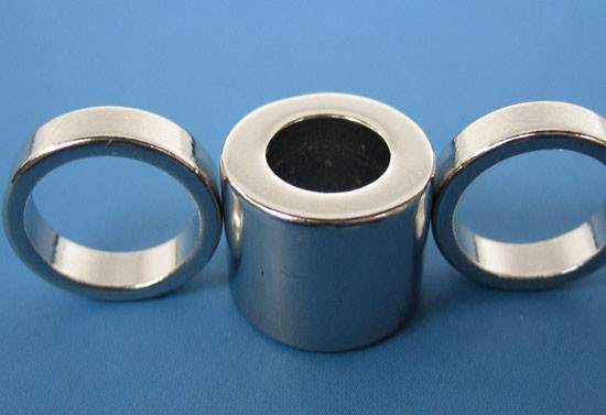 large neodymium ring magnets