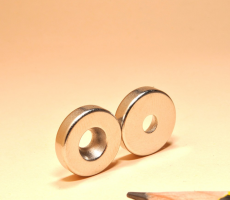 Powerful Neodymium Disc Countersunk Magnet N35