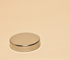 Round Disc Magnet Neodymium N48 D18x4