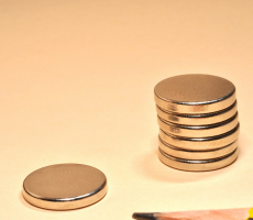 Super Strong Cylindrical Magnet NdFeB N35 D13x2