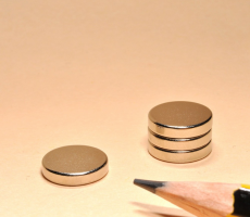 Super Strong Permanent Magnet Disc N35 D10x2